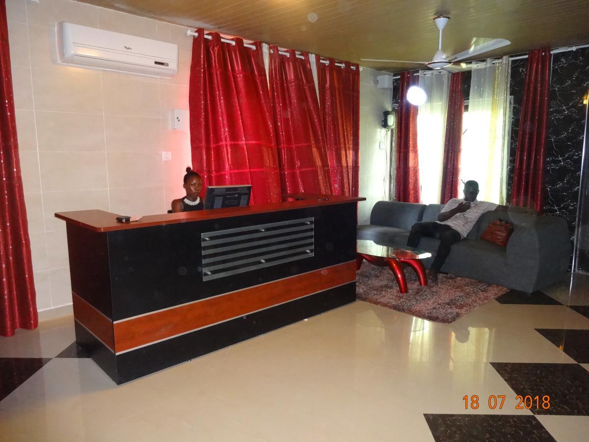 Nordik Palace Bed & Breakfast Tema Exterior foto